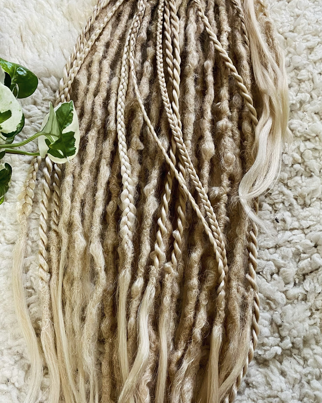 Light Sandy Blonde Synthetic Dread Set